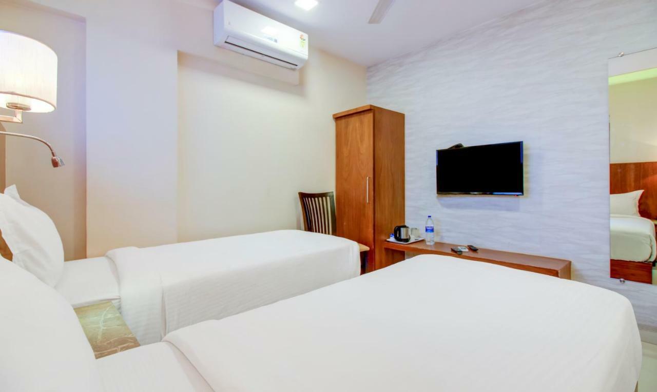 Hotel Oxford ムンバイ エクステリア 写真